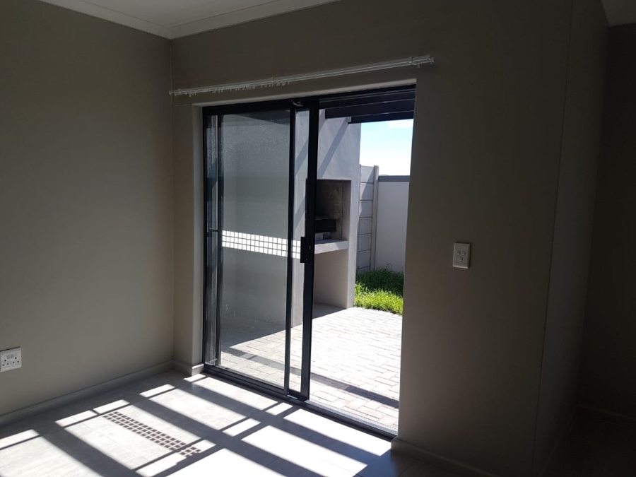 To Let 3 Bedroom Property for Rent in Parklands North Western Cape